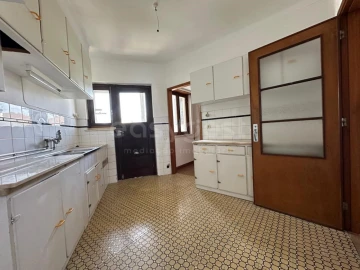 Apartamento T4 para Venda em Santo Antonio dos Olivais