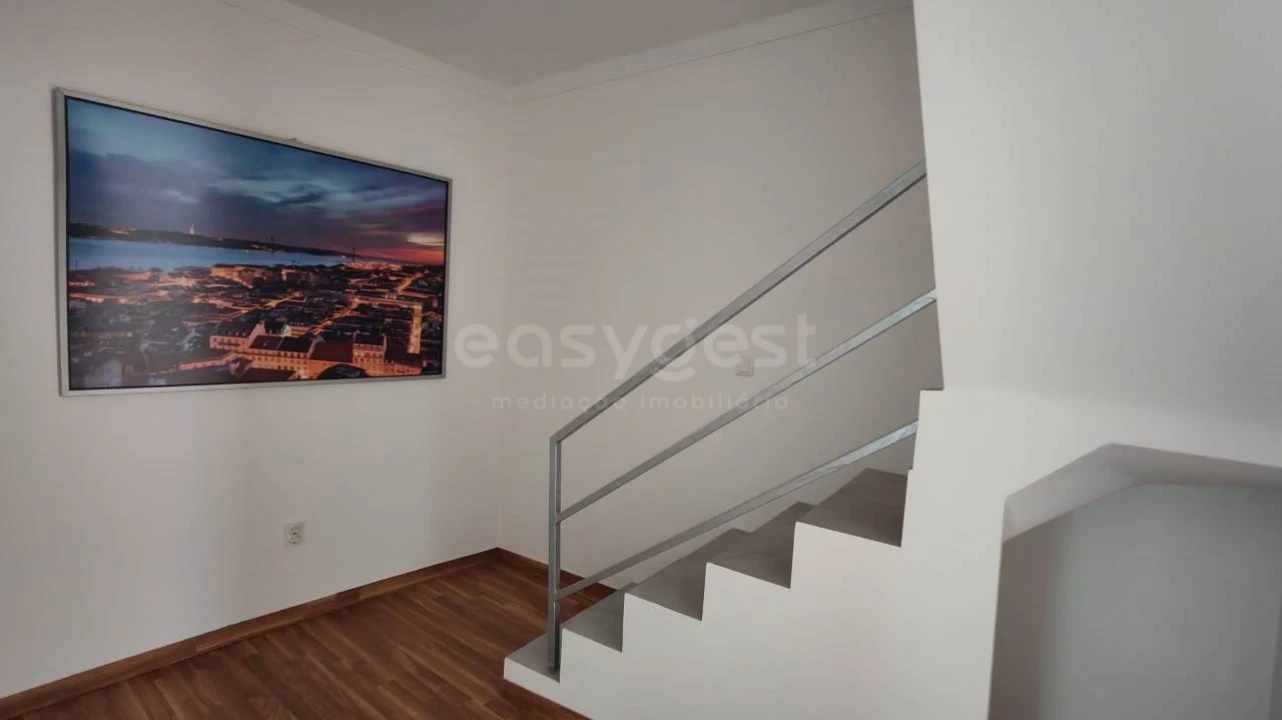 Moradia T3 para Venda em Assentiz Foto 7