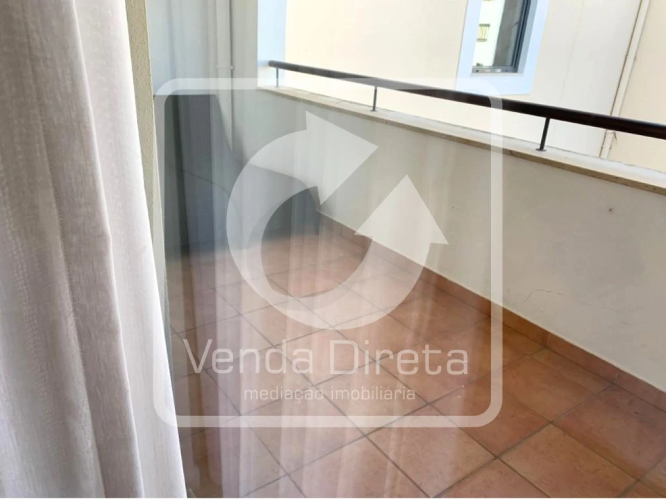 Apartamento T2 para Venda em Quarteira Foto 11