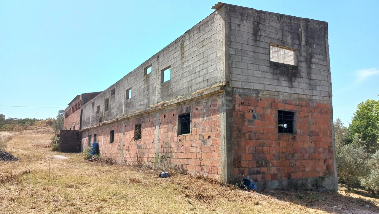 Terreno Misto para Venda em Abrã Foto 1