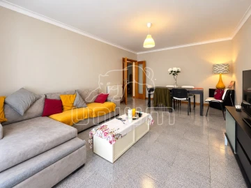Apartamento T2 para Venda em Darque