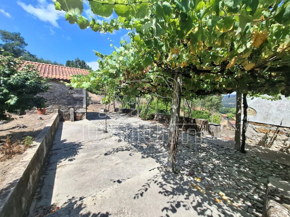 Moradia T4 para Venda em Venade e Azevedo Foto 27
