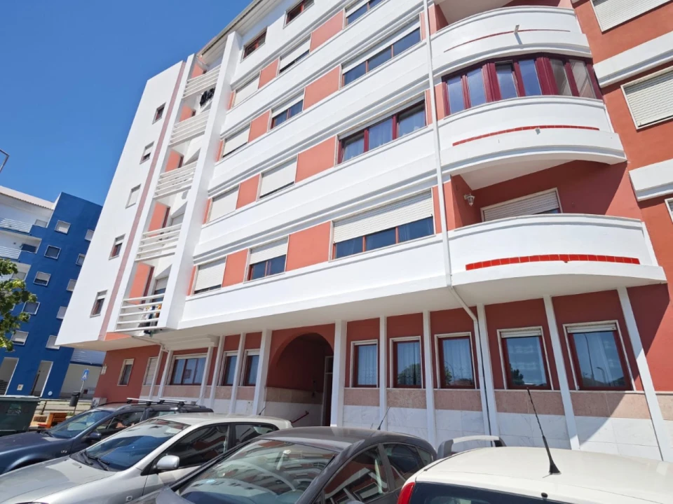 Apartamento T2 para Venda em Algueirão-Mem Martins Foto 2