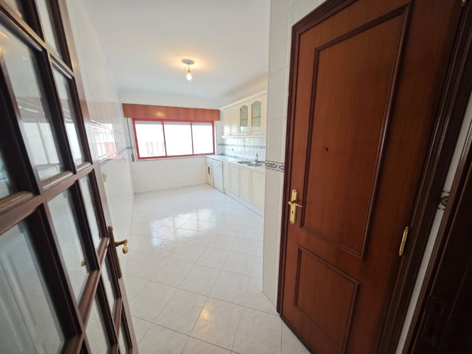 Apartamento T2 para Venda em Algueirão-Mem Martins Foto 6