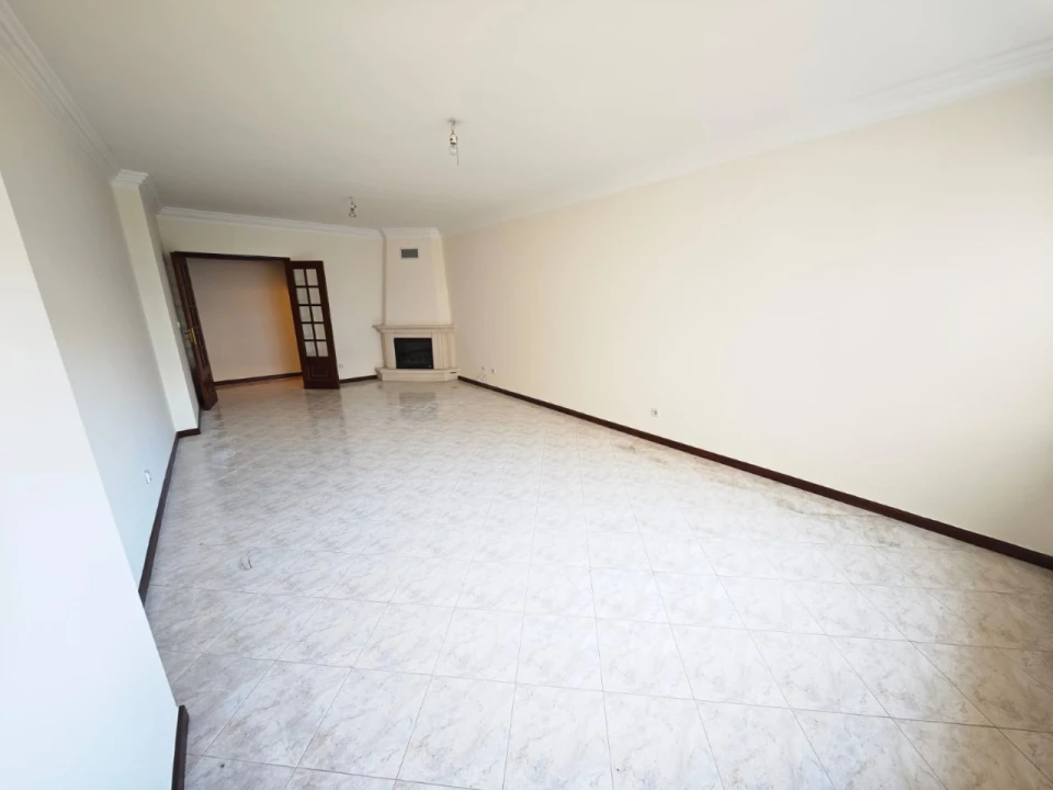 Apartamento T2 para Venda em Algueirão-Mem Martins Foto 8