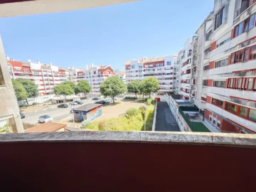 Apartamento T2 para Venda em Algueirão-Mem Martins