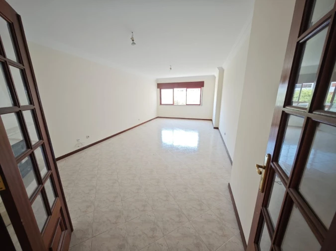Apartamento T2 para Venda em Algueirão-Mem Martins Foto 9