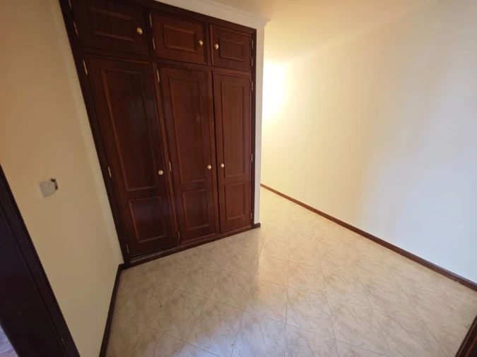 Apartamento T2 para Venda em Algueirão-Mem Martins Foto 14