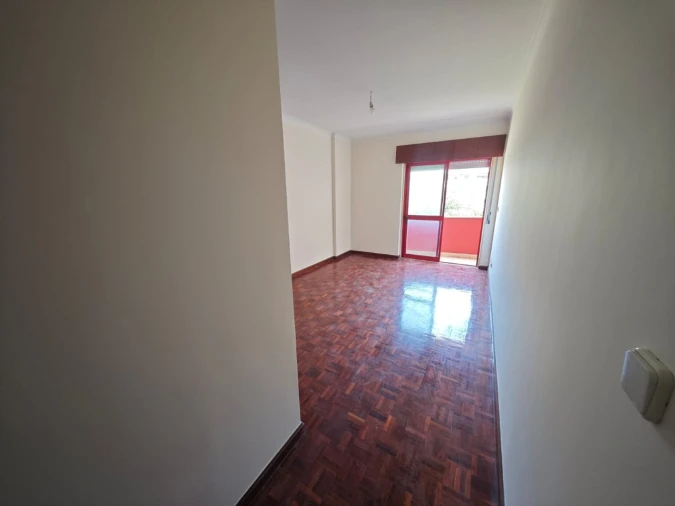 Apartamento T2 para Venda em Algueirão-Mem Martins Foto 21