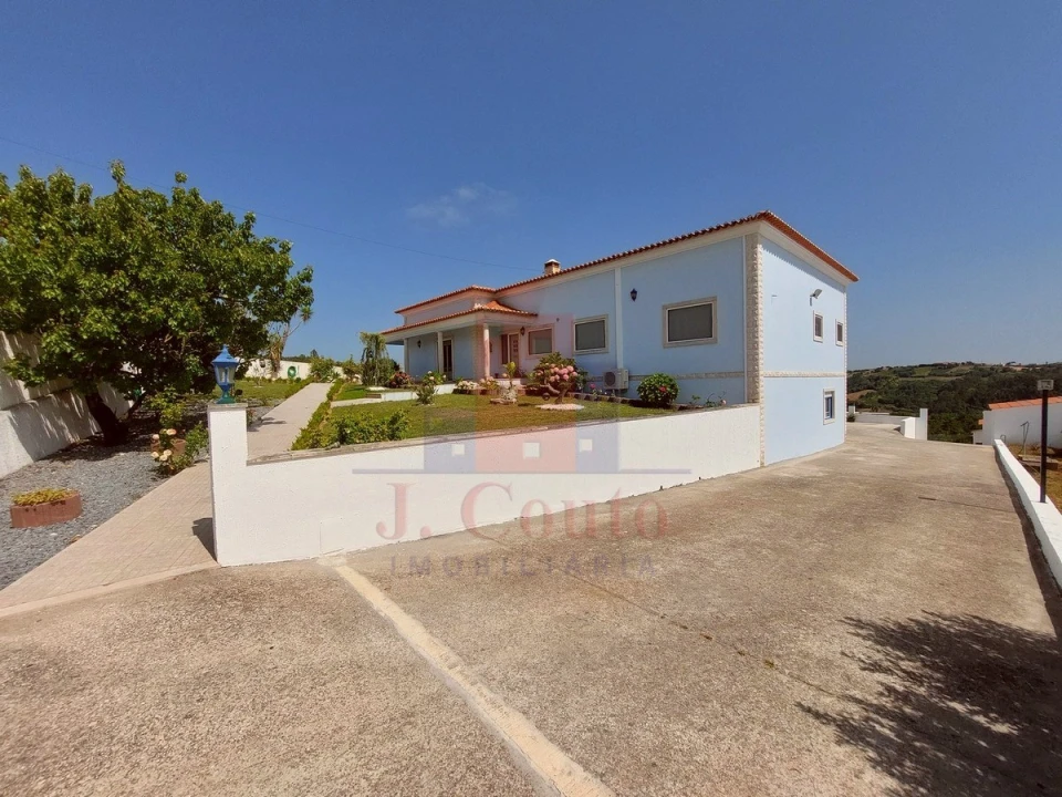 Moradia T5 para Venda em Vimeiro Foto 8