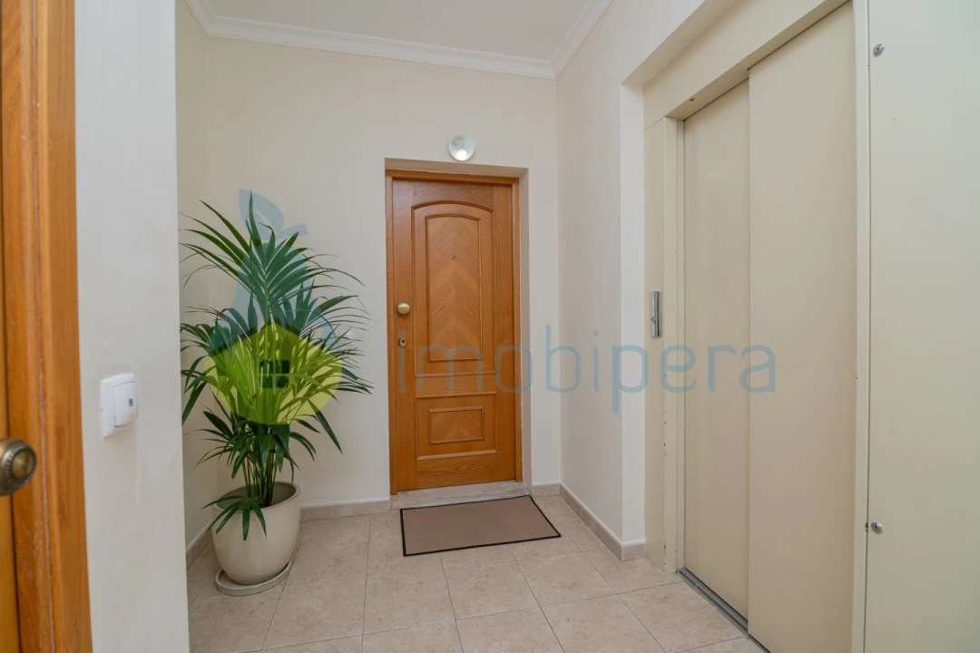 Apartamento T4 para Venda em Lagoa e Carvoeiro Foto 8