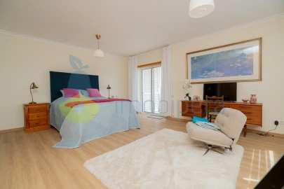 Apartamento T4 para Venda em Lagoa e Carvoeiro