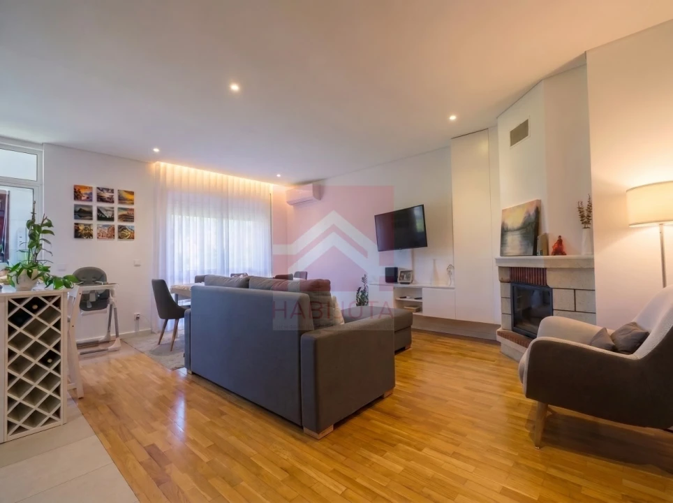 Apartamento T2 para Venda em Fânzeres e São Pedro da Cova Foto 3