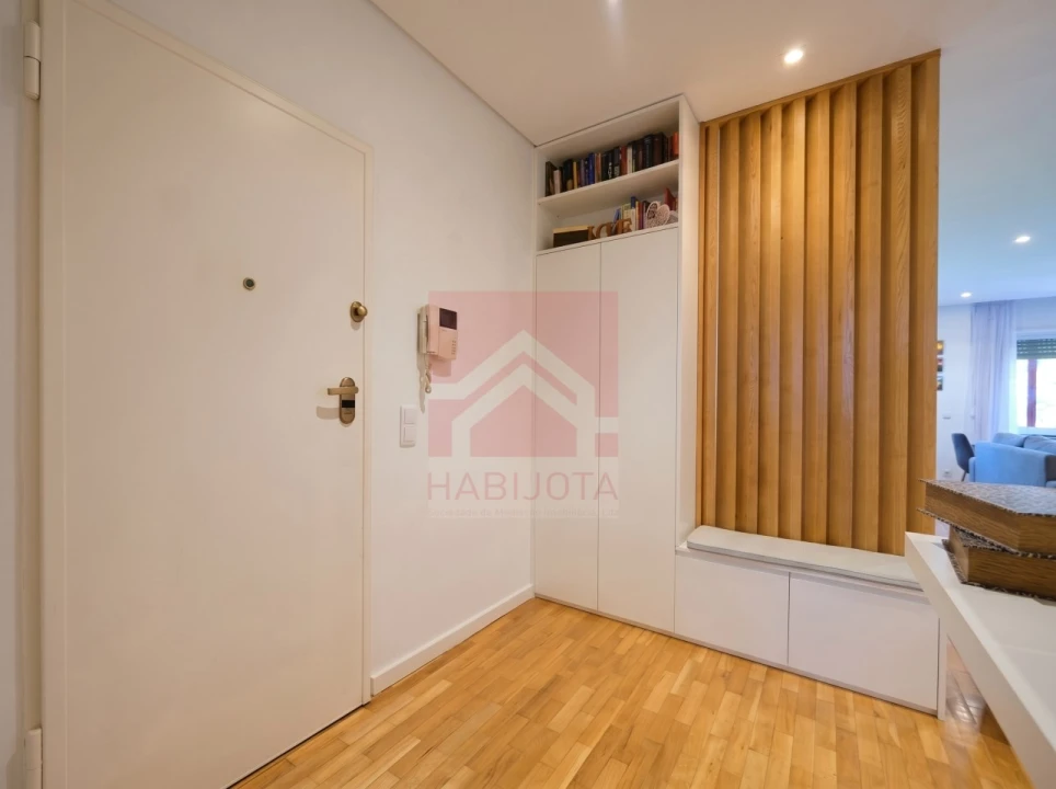 Apartamento T2 para Venda em Fânzeres e São Pedro da Cova Foto 2