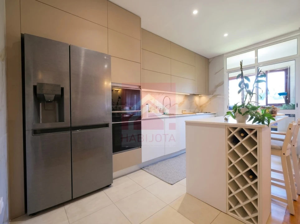 Apartamento T2 para Venda em Fânzeres e São Pedro da Cova Foto 4