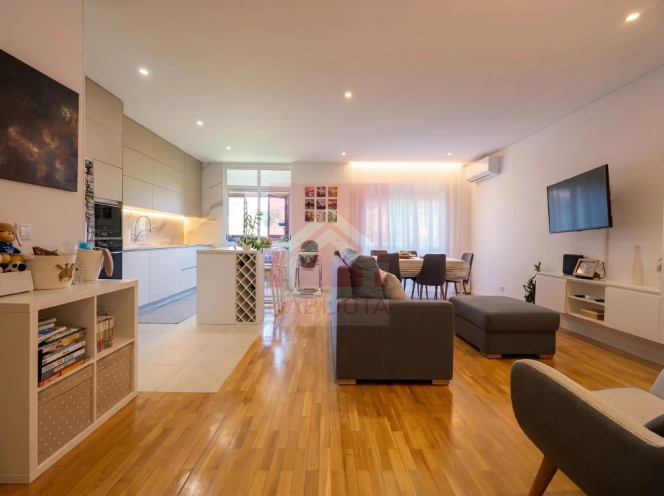Apartamento T2 para Venda em Fânzeres e São Pedro da Cova Foto 1