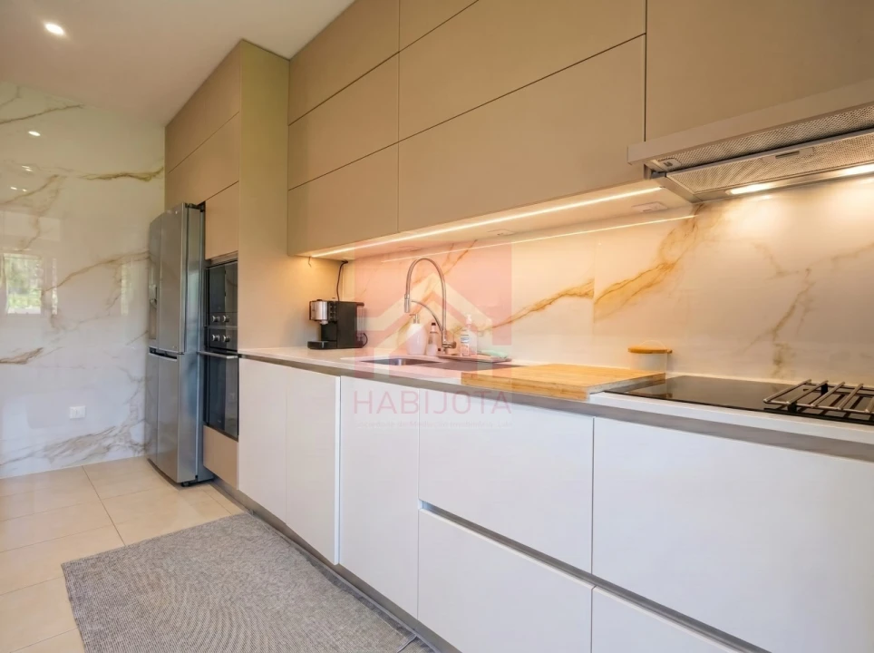 Apartamento T2 para Venda em Fânzeres e São Pedro da Cova Foto 5