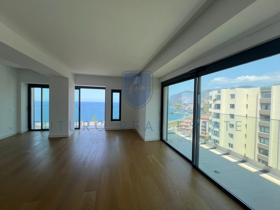 Apartamento T3 para Venda em São Martinho Foto 3