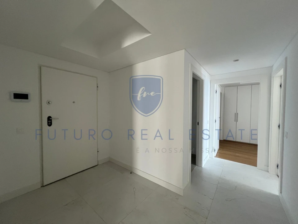 Apartamento T3 para Venda em São Martinho Foto 2
