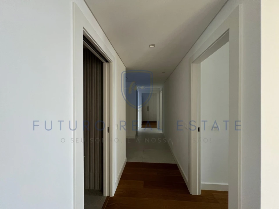 Apartamento T3 para Venda em São Martinho Foto 9
