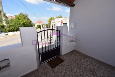 Moradia T2 para Venda em Paialvo