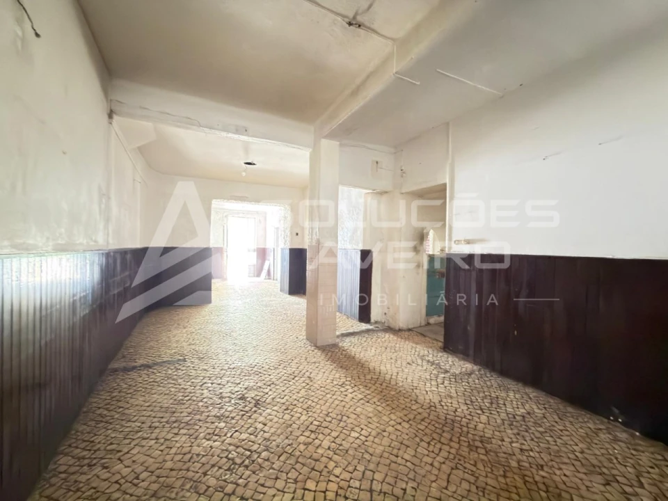 Prédio para Venda em Glória e Vera Cruz Foto 40