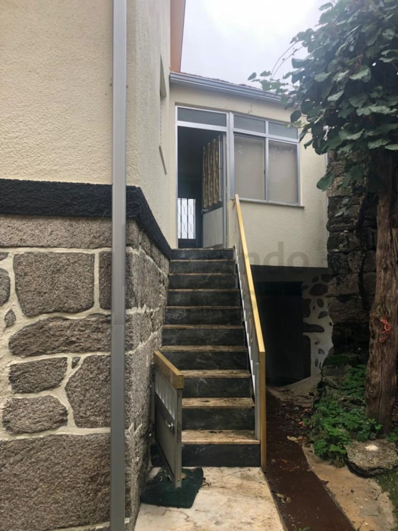 Quinta T3 para Arrendamento em Covelo do Geres Foto 2