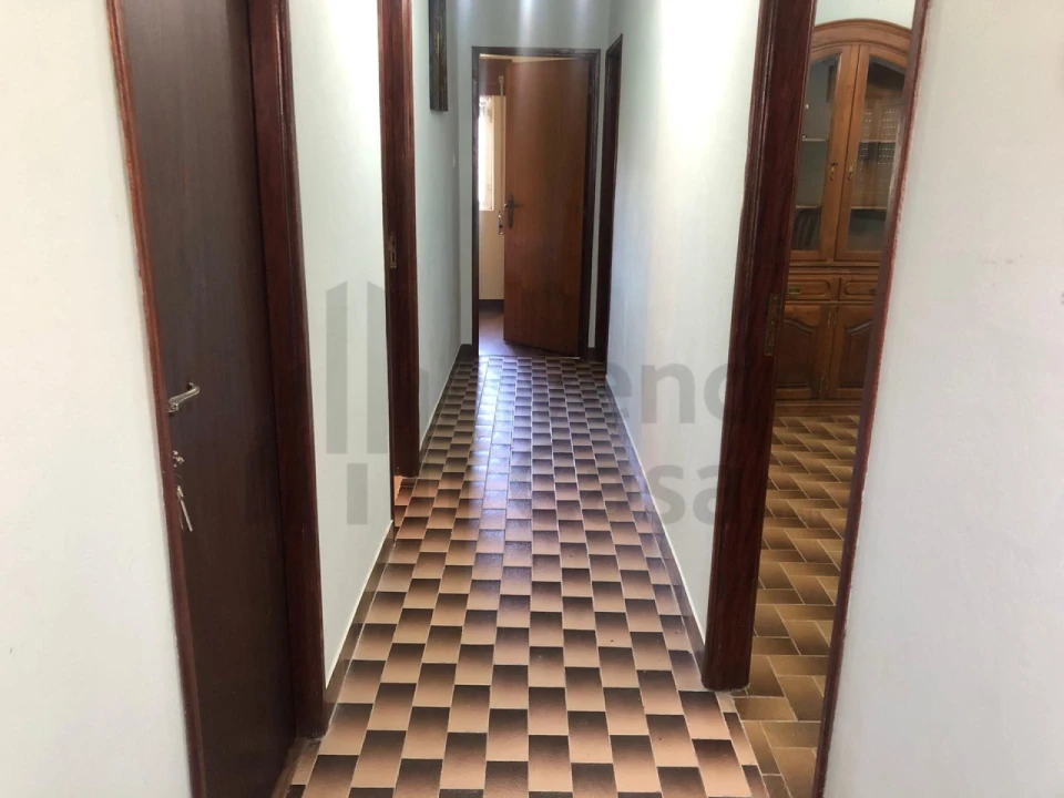 Quinta T3 para Arrendamento em Covelo do Geres Foto 13