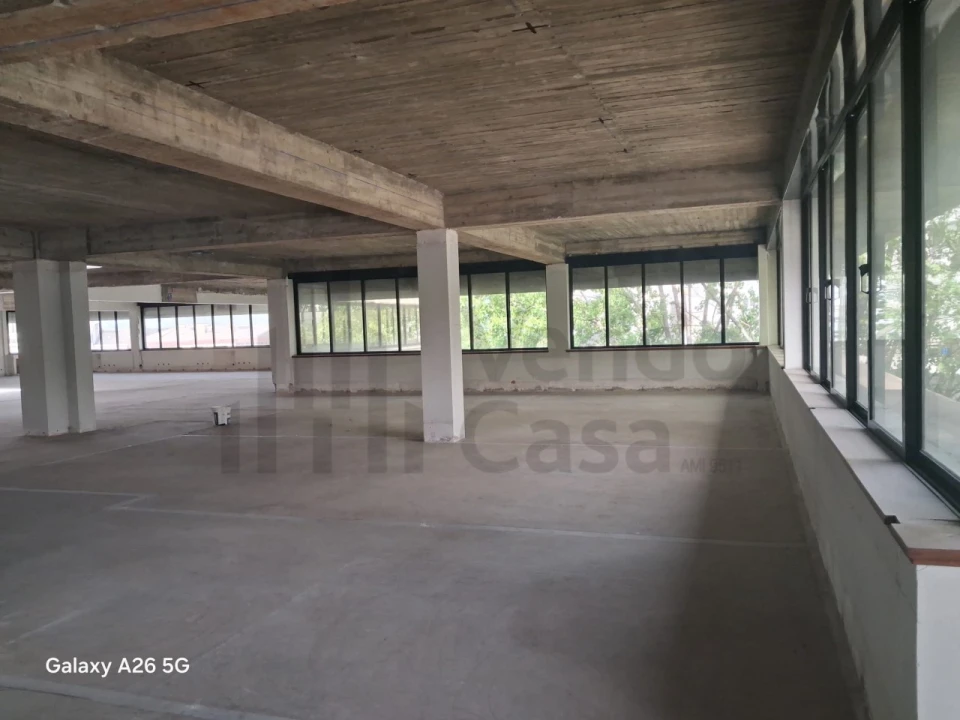 Prédio para Arrendamento em Braga (Maximinos, Sé e Cividade) Foto 4
