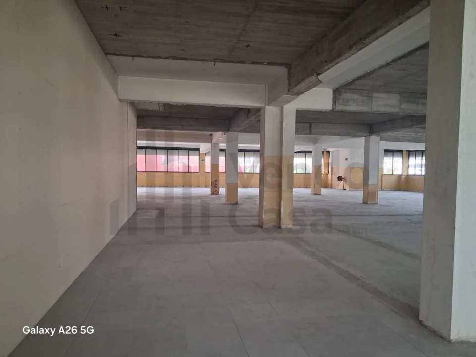 Prédio para Arrendamento em Braga (Maximinos, Sé e Cividade) Foto 6