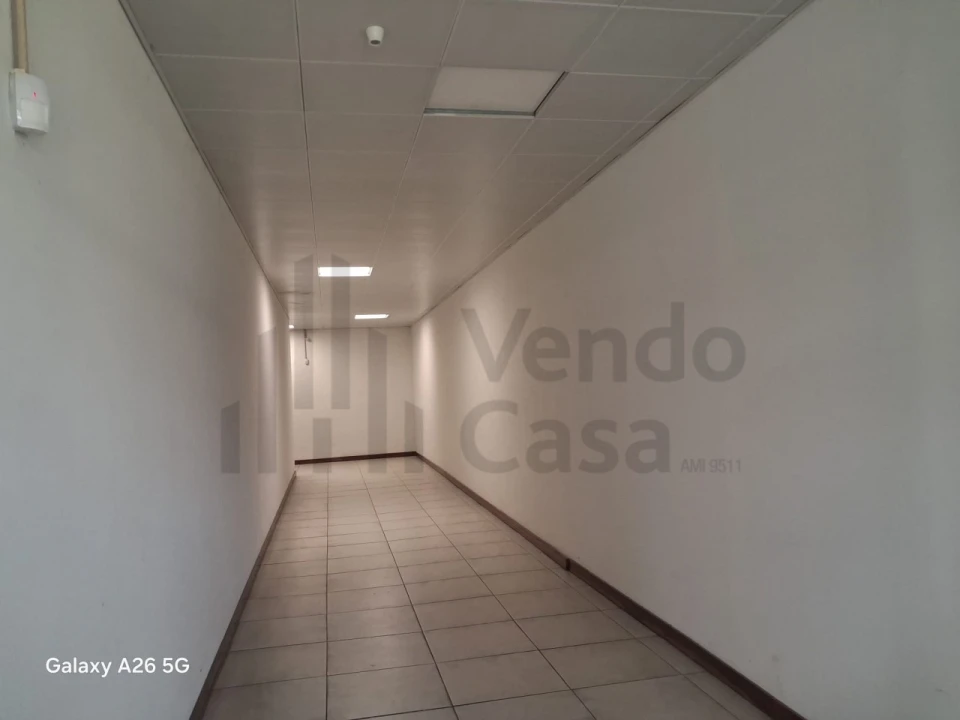 Prédio para Arrendamento em Braga (Maximinos, Sé e Cividade) Foto 9