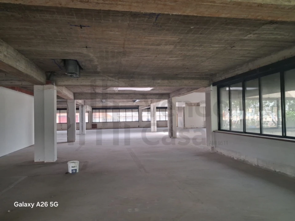 Prédio para Arrendamento em Braga (Maximinos, Sé e Cividade) Foto 10