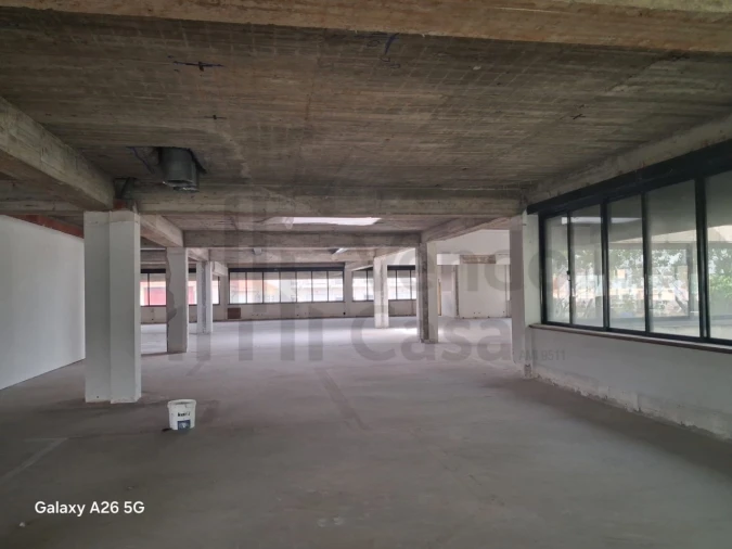 Prédio para Arrendamento em Braga (Maximinos, Sé e Cividade) Foto 10