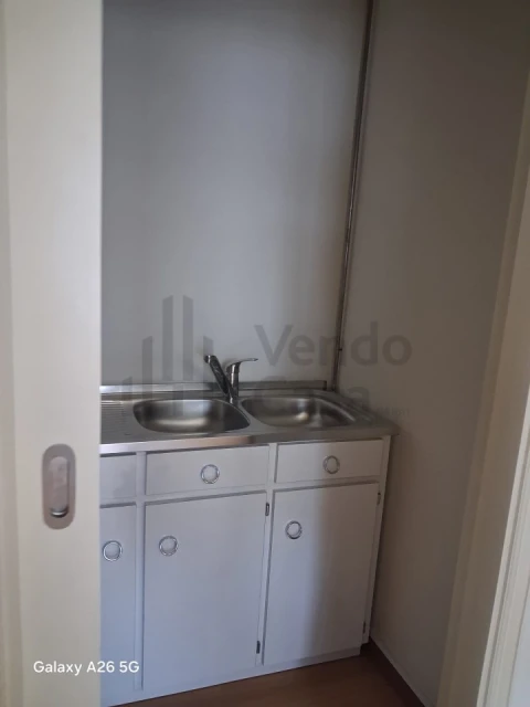 Prédio para Arrendamento em Ferreiros e Gondizalves