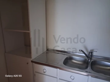 Prédio para Arrendamento em Ferreiros e Gondizalves