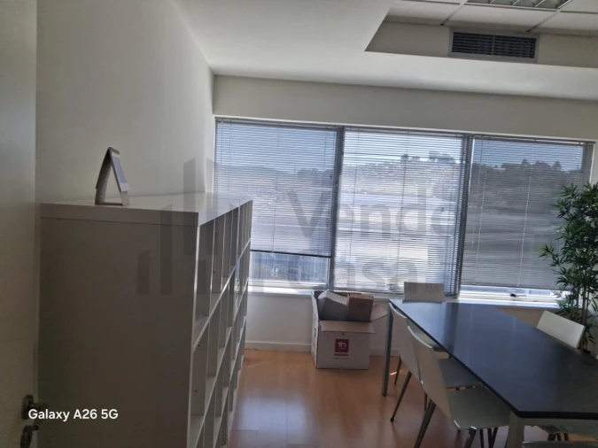 Prédio para Arrendamento em Ferreiros e Gondizalves Foto 8