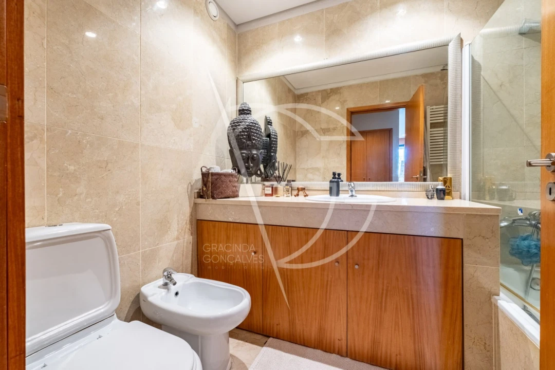 Apartamento T3 para Venda em Castêlo da Maia Foto 22