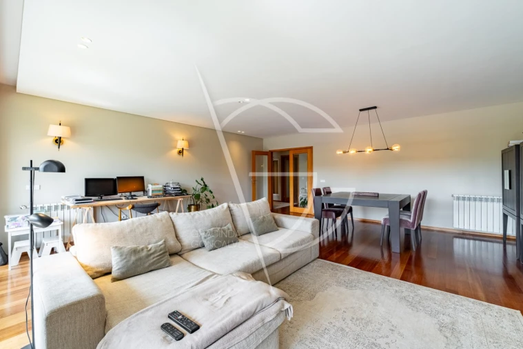 Apartamento T3 para Venda em Castêlo da Maia Foto 4