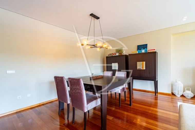 Apartamento T3 para Venda em Castêlo da Maia Foto 10