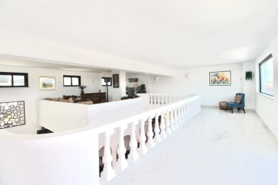 Moradia T4 para Venda em Moncarapacho e Fuseta