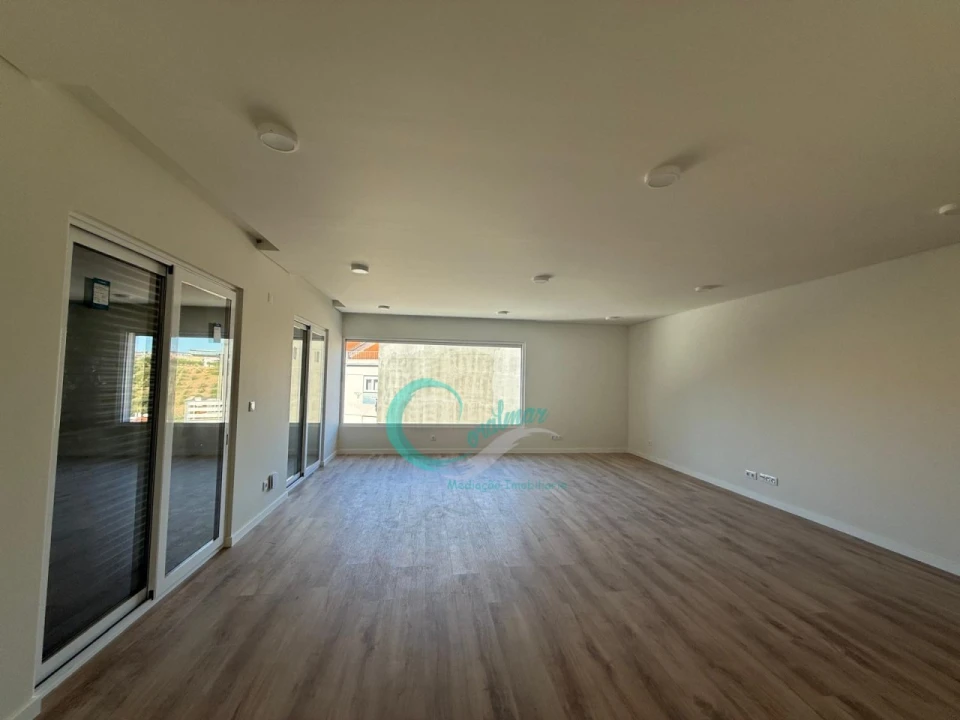 Apartamento T3 para Venda em Almada, Cova da Piedade, Pragal e Cacilhas Foto 23