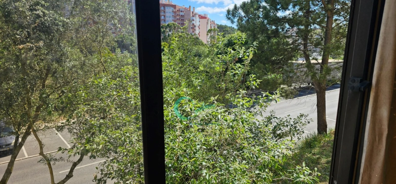 Apartamento T1 para Venda em Rio de Mouro Foto 4