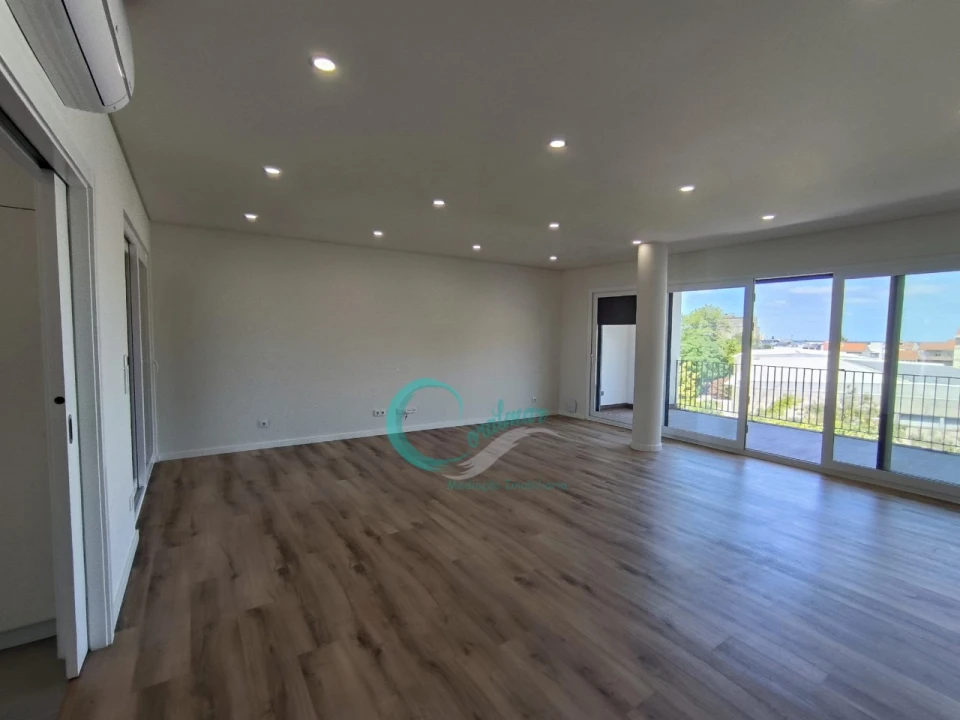 Apartamento T3 para Venda em Almada, Cova da Piedade, Pragal e Cacilhas Foto 12