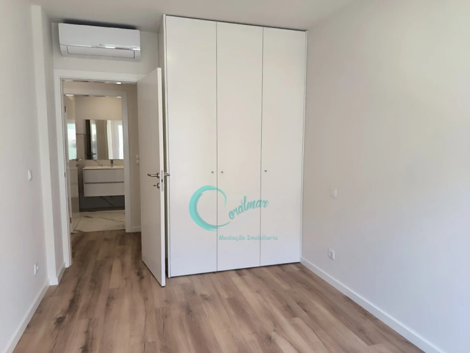 Apartamento T3 para Venda em Almada, Cova da Piedade, Pragal e Cacilhas Foto 24