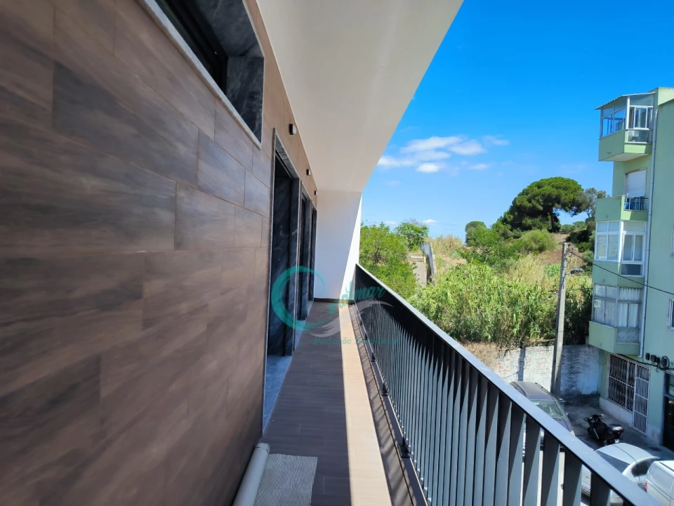 Apartamento T3 para Venda em Almada, Cova da Piedade, Pragal e Cacilhas Foto 26