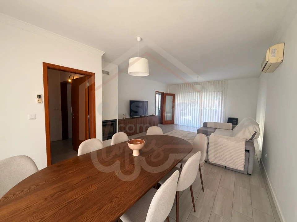 Moradia T4 para Venda em Alquerubim Foto 7