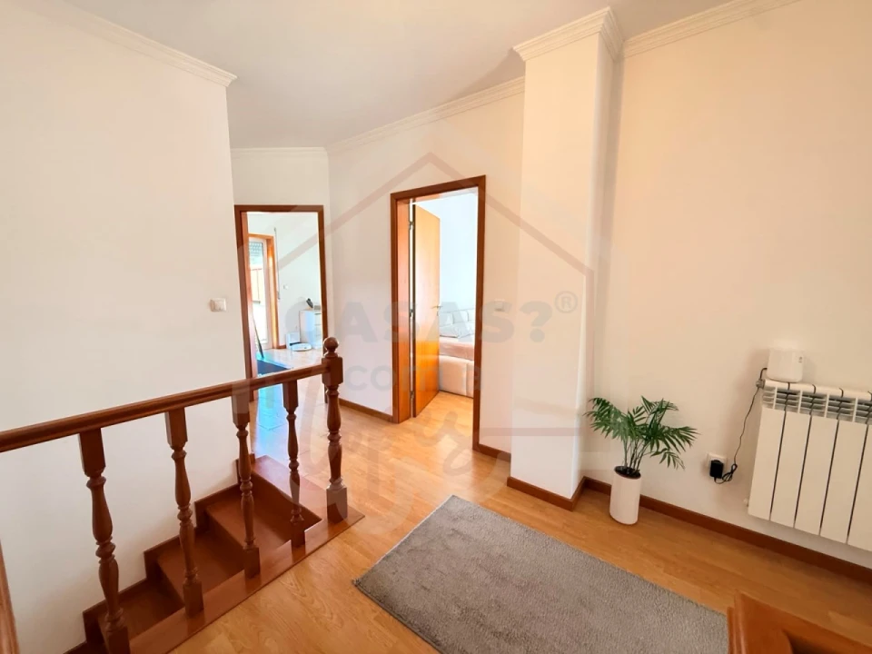Moradia T4 para Venda em Alquerubim Foto 18