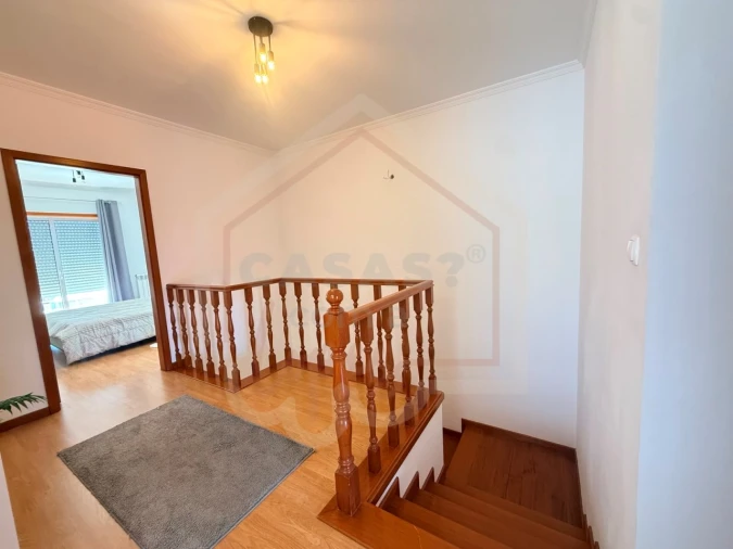 Moradia T4 para Venda em Alquerubim Foto 17