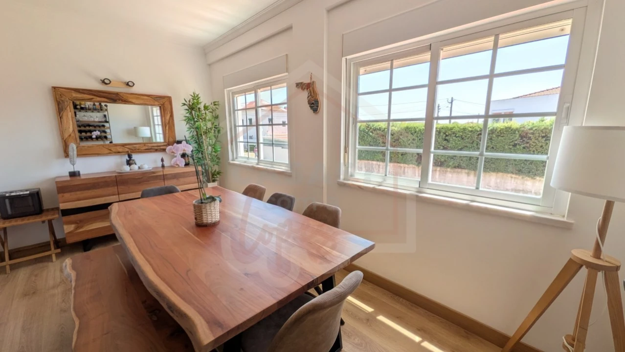 Apartamento T3 para Venda em Carregado e Cadafais Foto 16
