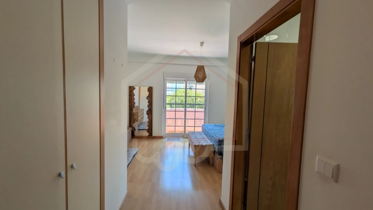 Apartamento T3 para Venda em Carregado e Cadafais Foto 25